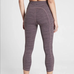 Athleta Ultimate Capri Linear Lines Capri Black/Volcanic Violet SIZE S